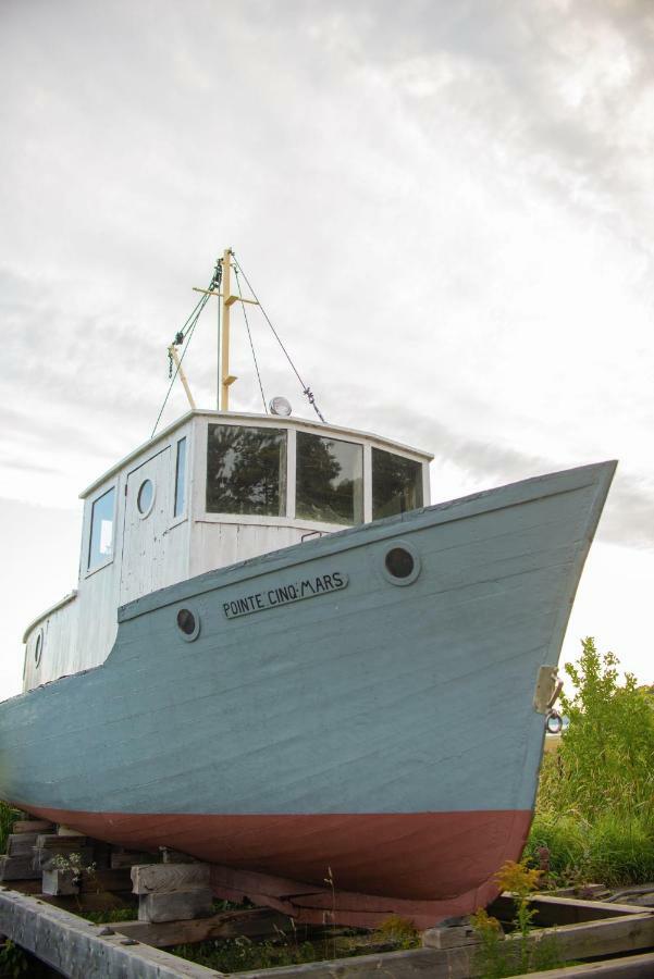 Le Triangle De L'Ile Hotel Saint-Laurent-de-l'ile d'Orleans Exterior photo